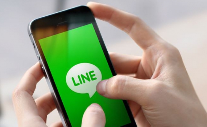 LINE视频通话前置和后置镜头怎么切换？